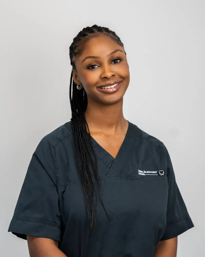Aicha Soumaoro, Leg. Tandhygienist på Tandläkarhuset Solna
